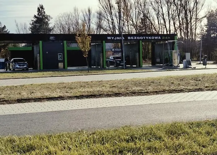 Blask, W Zaciszu Zieleni Z Ogrodkiem