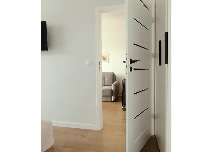 Blask, W Zaciszu Zieleni Z Ogrodkiem